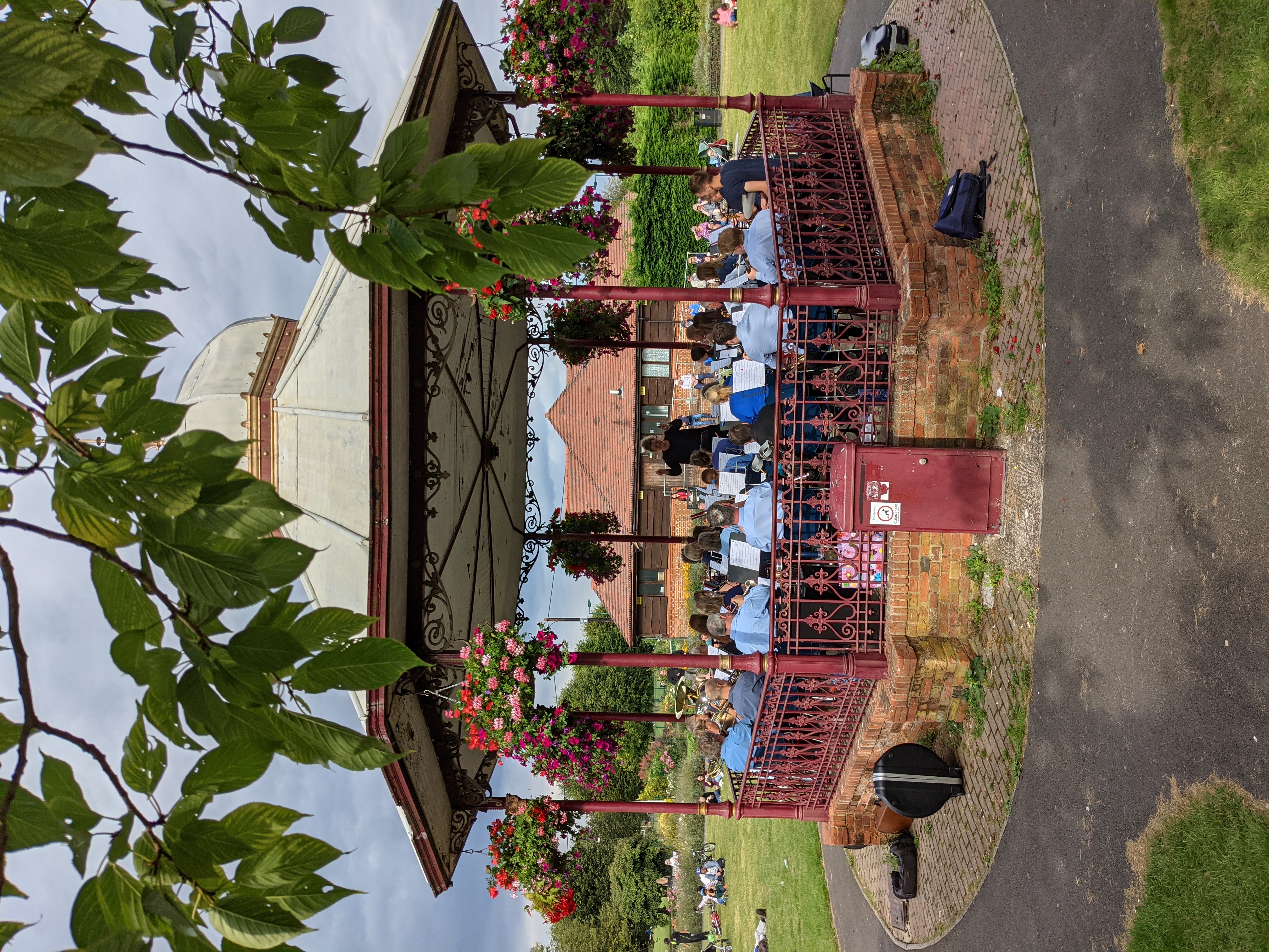 Beenham Wind Orchestra at Victoria Park bandstand